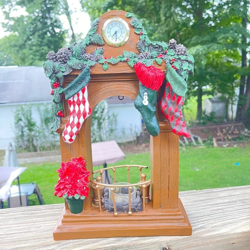 Yankee Candle Christmas‎ Mantle Stockings Clock Poinsettia Candle Holder 12.5in